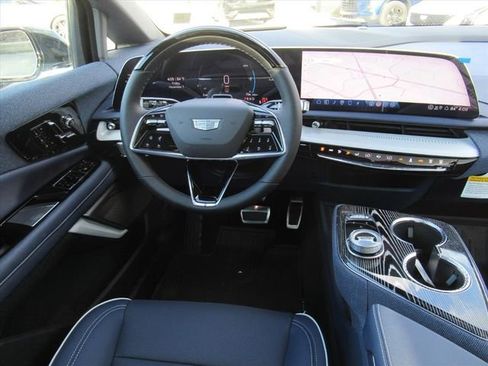 New 2026 Cadillac Optiq Sport 2 image 13