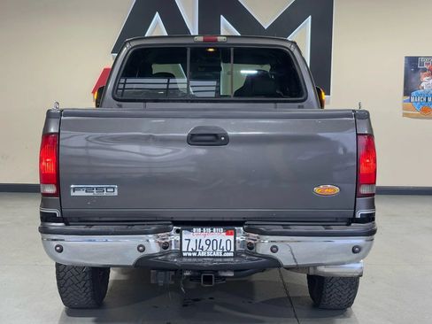 Used 2004 Ford F250 Lariat AWD/4WD image 5