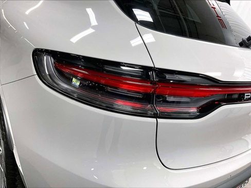 New 2026 Porsche Macan image 34