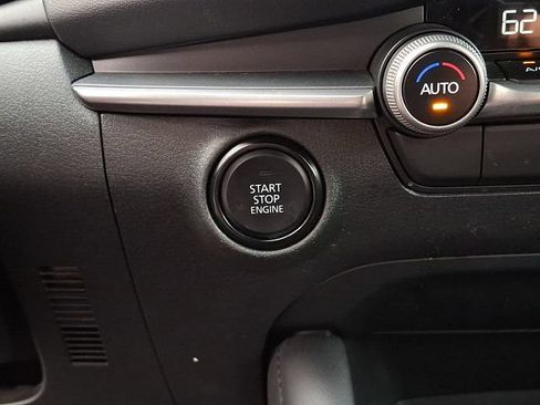 Used 2024 MAZDA MAZDA3 s FWD image 23