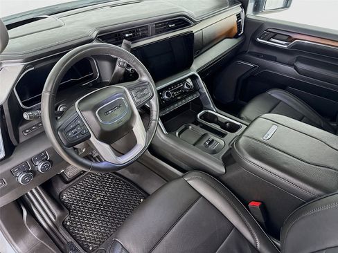 Used 2024 GMC Sierra 3500 Denali w/ Denali Reserve Package image 10