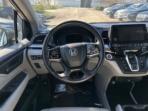 Used 2018 Honda Odyssey Touring image 14