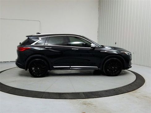 Used 2023 INFINITI QX50 Sensory w/ Accent Package image 8