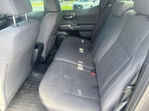 Used 2017 Toyota Tacoma SR AWD/4WD image 17