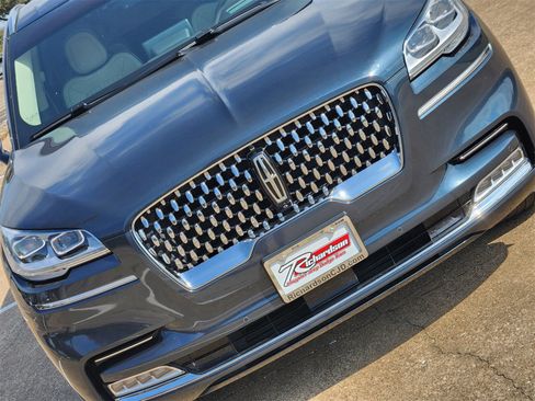 Used 2020 Lincoln Aviator Black Label w/ Dynamic Handling Package image 11