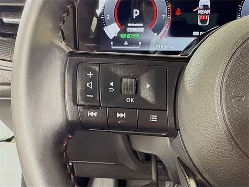 Certified 2025 Nissan Kicks SR image 13