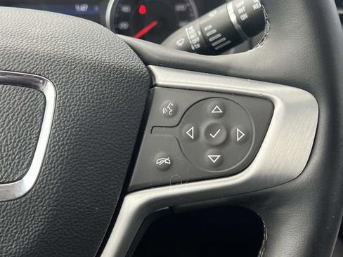 Used 2023 GMC Acadia SLT w/ Elevation Edition image 31