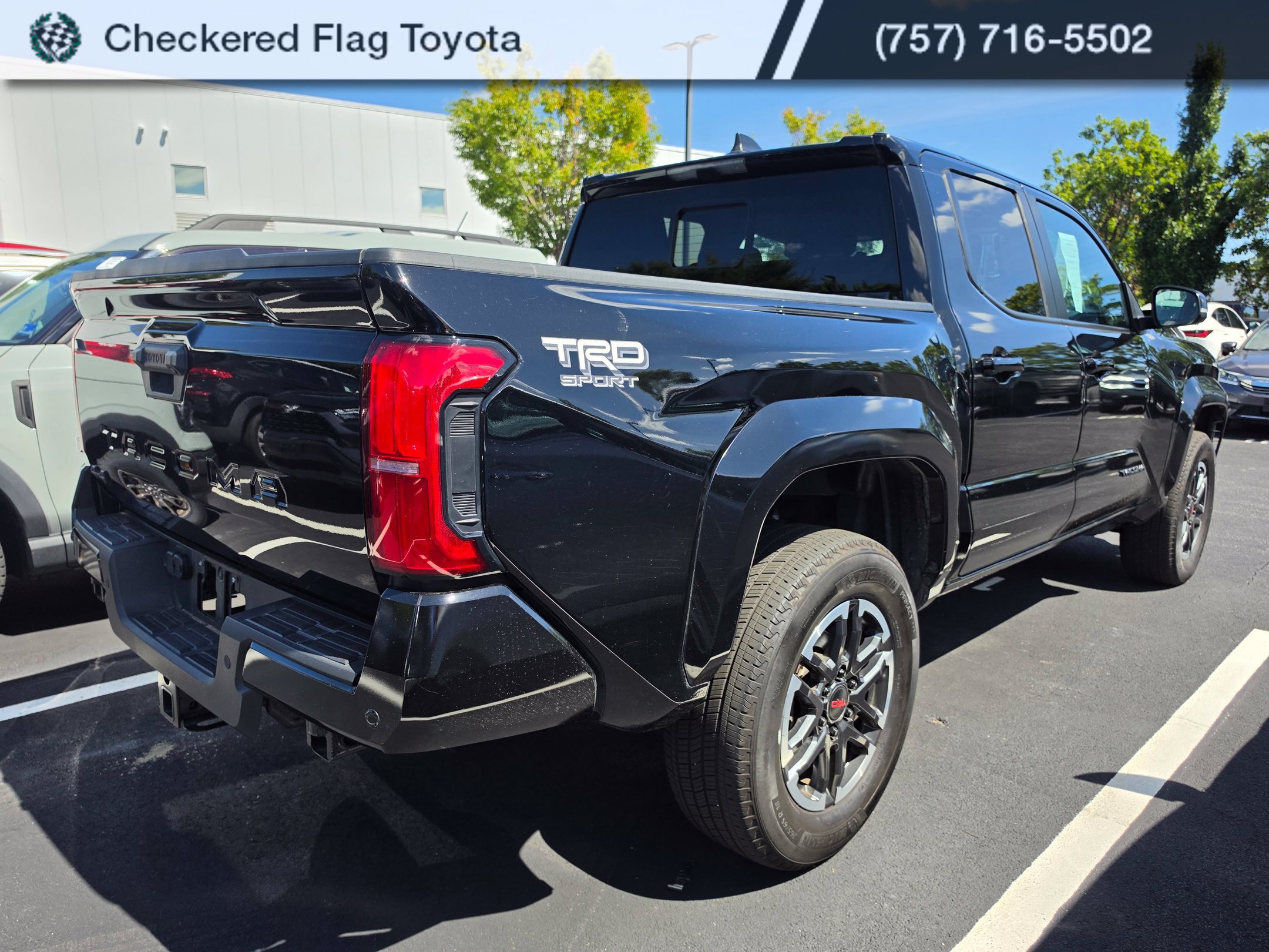 Used 2024 Toyota Tacoma TRD Sport w/ TRD Sport Upgrade Package AWD/4WD image 6