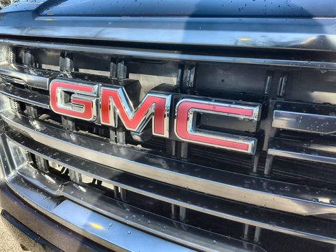 Used 2023 GMC Yukon AT4 w/ AT4 Premium Package image 32