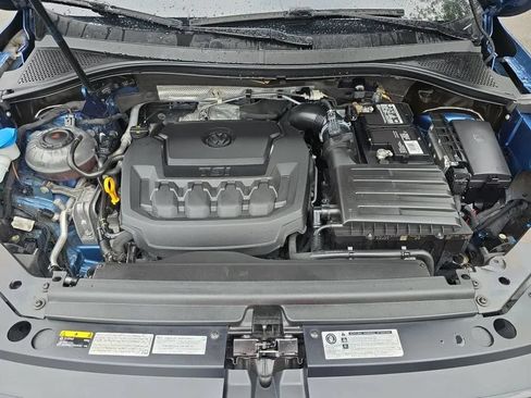 Used 2018 Volkswagen Tiguan SEL AWD/4WD image 56