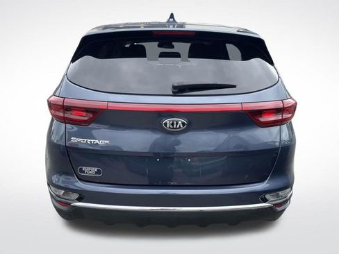 Used 2022 Kia Sportage LX image 4