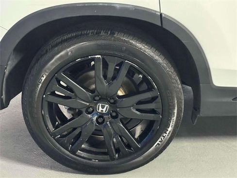 Certified 2022 Honda Pilot Black Edition image 13