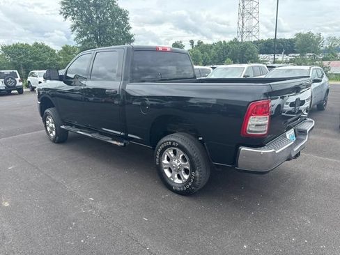 Used 2020 RAM 2500 Tradesman w/ Chrome Appearance Group AWD/4WD image 4