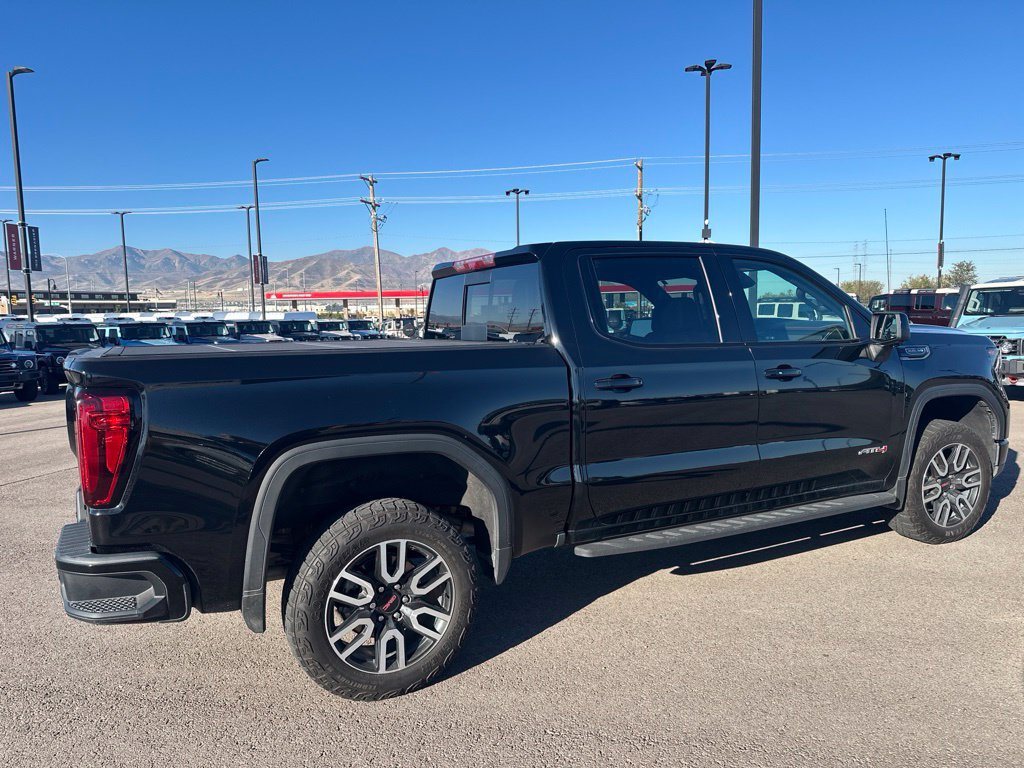 Used 2024 GMC Sierra 1500 AT4 w/ Technology Package AWD/4WD image 6