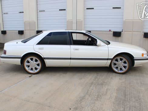 Used 1996 Cadillac Seville SLS FWD image 4