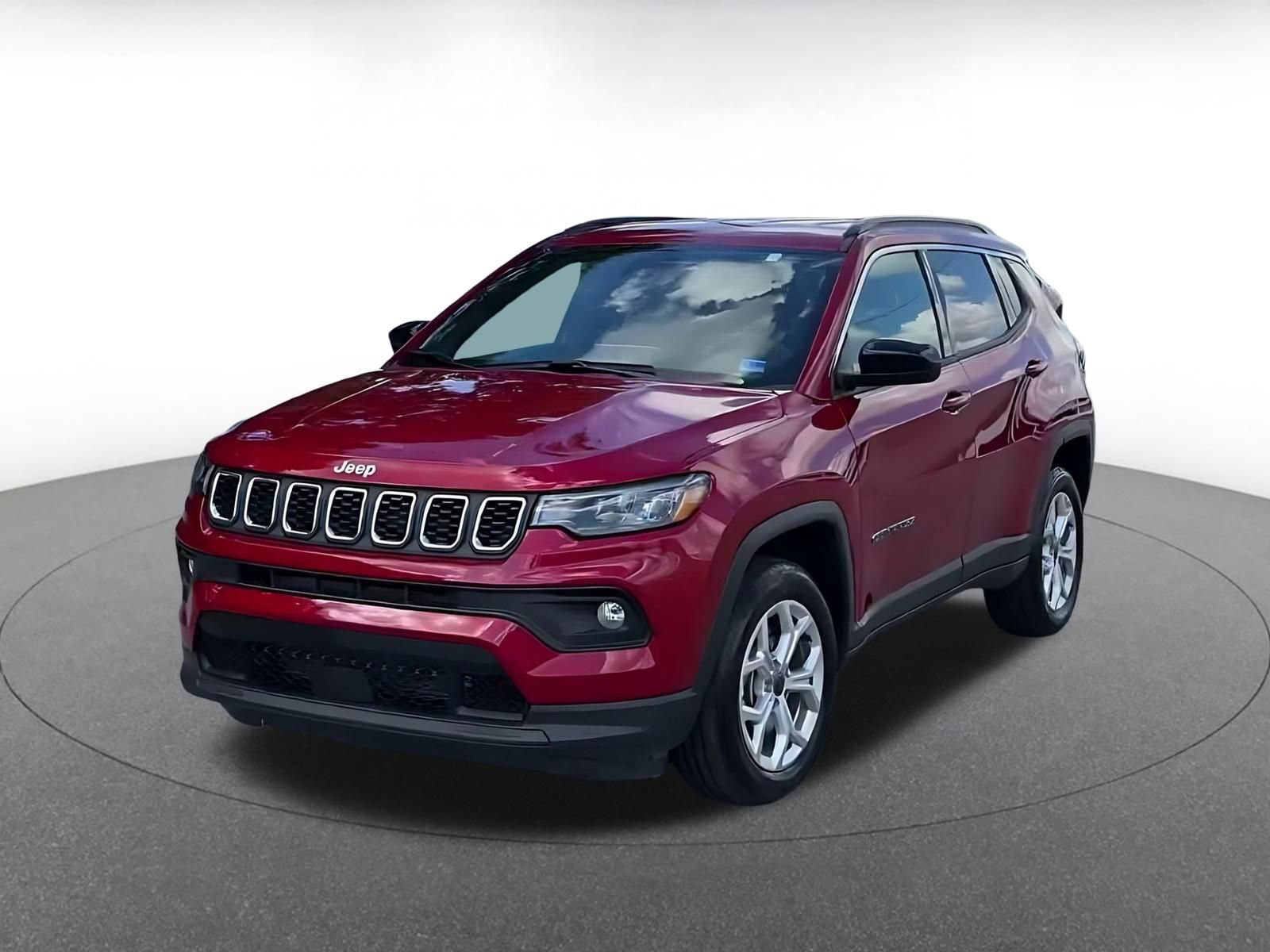 Used 2025 Jeep Compass Latitude AWD/4WD image 6