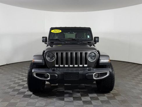 Used 2019 Jeep Wrangler Unlimited Sahara w/ Dual Top Group AWD/4WD image 2