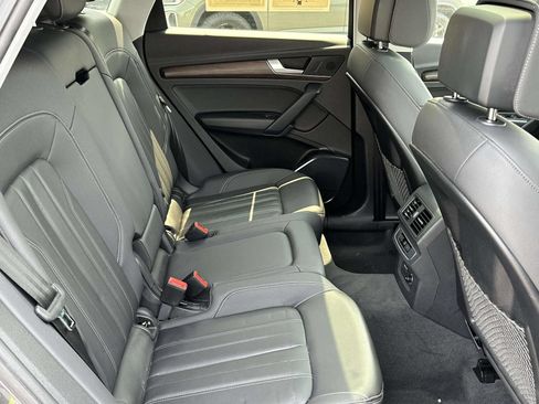 Used 2023 Audi Q5 2.0T Premium w/ Convenience Package AWD/4WD image 14