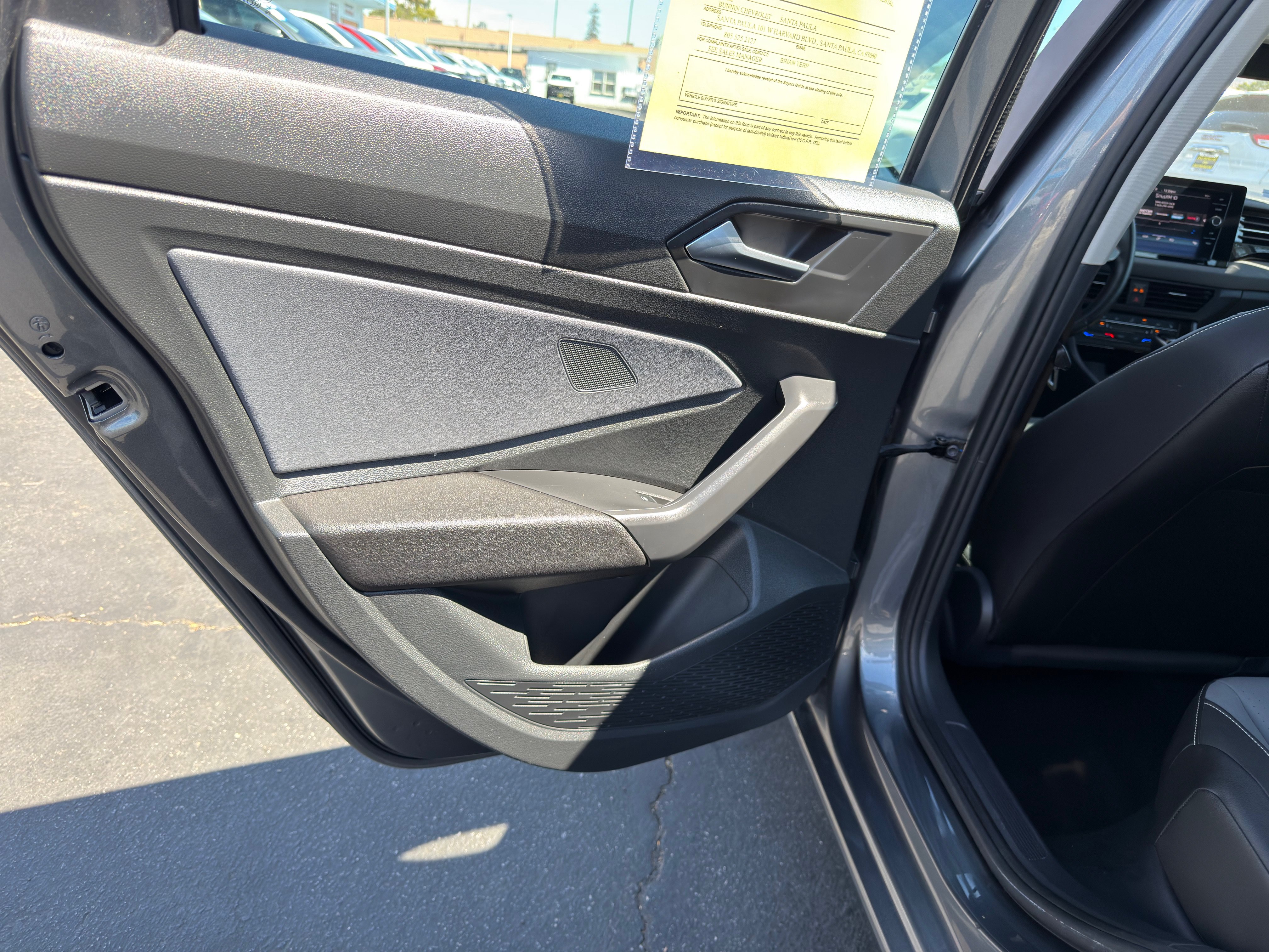 Used 2025 Volkswagen Jetta SE FWD image 17