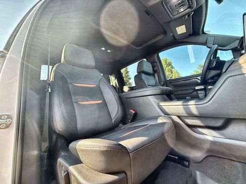 Used 2025 GMC Sierra 1500 AT4 w/ AT4 Premium Package AWD/4WD image 25