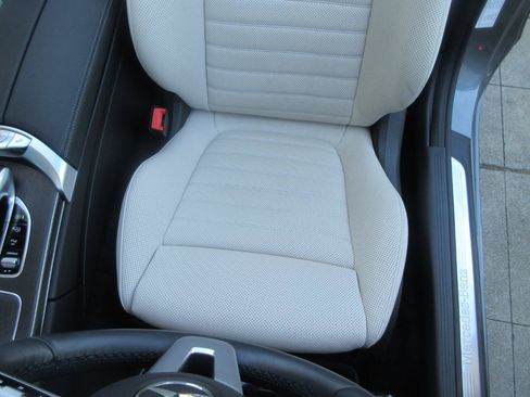 Used 2020 Mercedes-Benz C 300 Cabriolet image 10