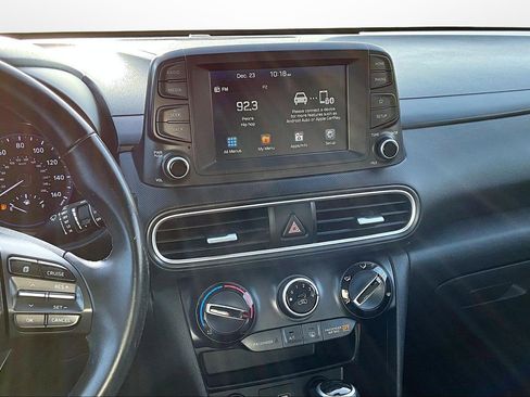 Used 2019 Hyundai Kona SEL image 6