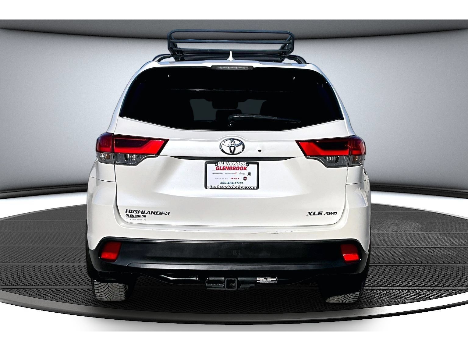 Used 2017 Toyota Highlander XLE w/ Carpet Mat Package AWD/4WD image 6
