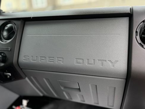 Used 2019 Ford F750 2WD Regular Cab Super Duty image 23