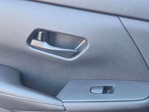 Used 2025 Nissan Sentra SV FWD image 25