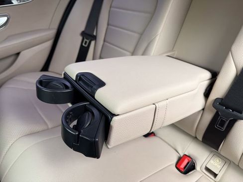 Used 2019 Mercedes-Benz C 300 Sedan image 19