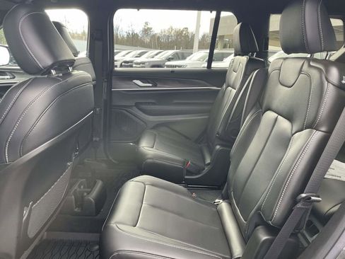 New 2025 Jeep Grand Cherokee L Limited w/ Luxury Tech Group II image 20