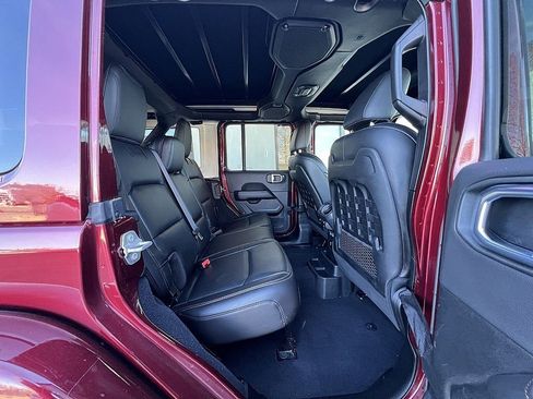 Used 2021 Jeep Wrangler Unlimited Rubicon image 25