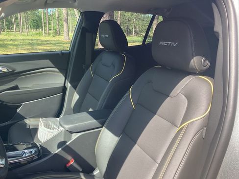 New 2026 Chevrolet Trax ACTIV w/ Sunroof Package FWD image 12