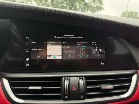 Used 2020 Alfa Romeo Giulia Ti Sport RWD image 28