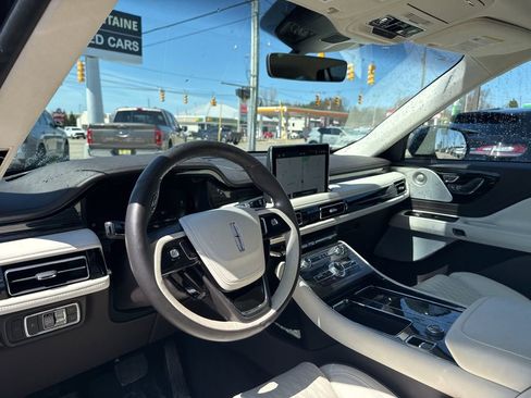 Used 2023 Lincoln Aviator Black Label w/ Dynamic Handling Package image 10