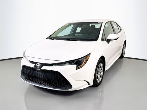 Used 2022 Toyota Corolla LE FWD image 4