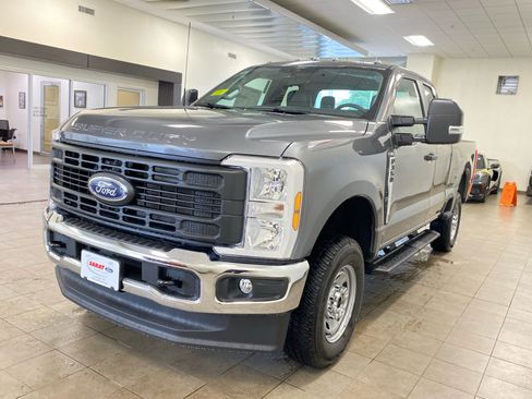 New 2026 Ford F350 XL w/ XL Chrome Package AWD/4WD image 4