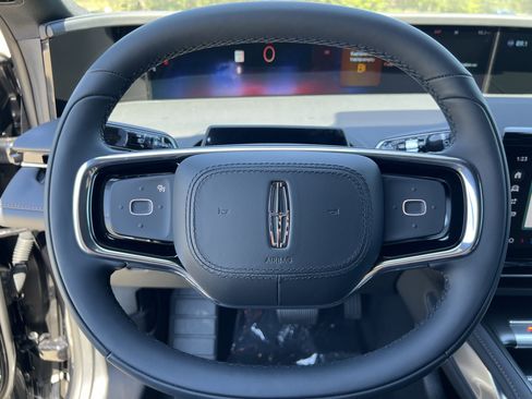 New 2025 Lincoln Nautilus Premier w/ Equipment Group 102A image 17