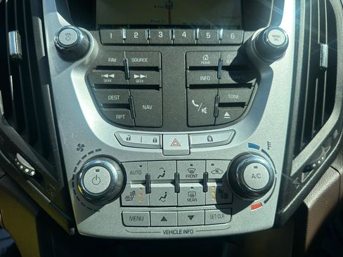 Used 2015 Chevrolet Equinox LT w/ Power Convenience Package AWD/4WD image 14