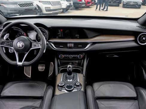 Used 2018 Alfa Romeo Stelvio Ti Sport image 20