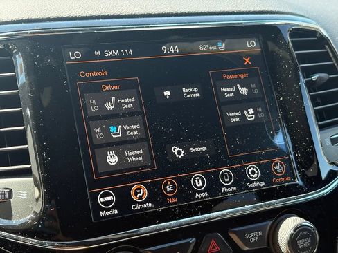 Used 2020 Jeep Grand Cherokee Limited w/ Luxury Group II RWD image 15