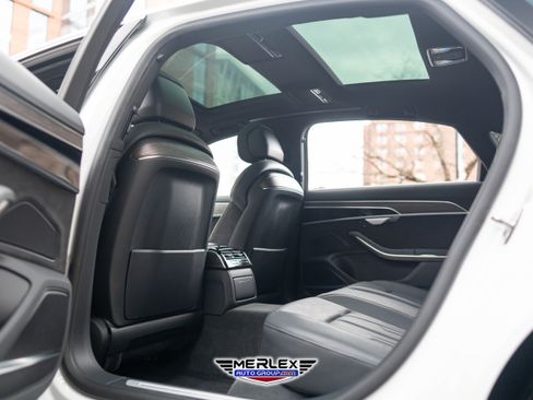 Used 2021 Audi A8 L 3.0T w/ Executive Plus Package image 21