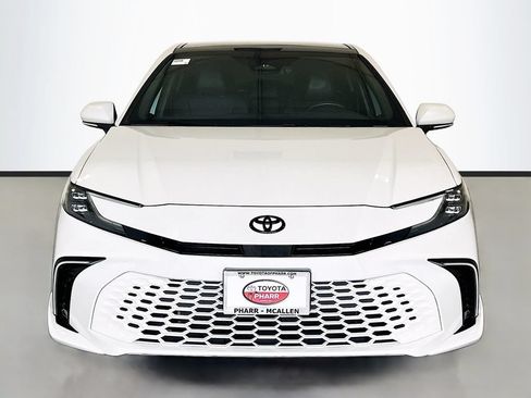 Used 2025 Toyota Camry XSE FWD image 2