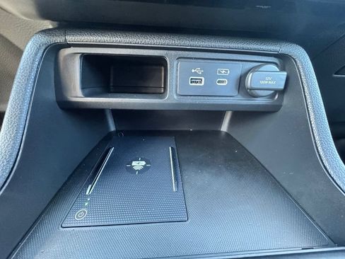 Used 2025 Honda Pilot Black Edition image 12