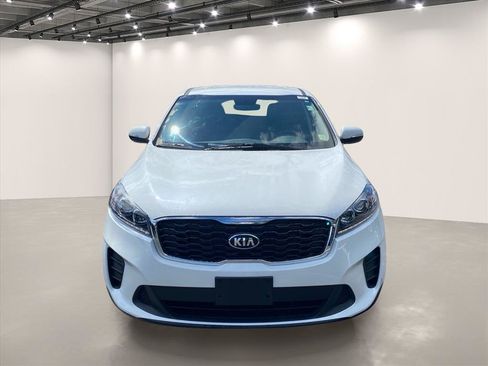 Used 2020 Kia Sorento LX AWD/4WD image 3