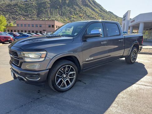 Used 2019 RAM 1500 Laramie AWD/4WD image 3