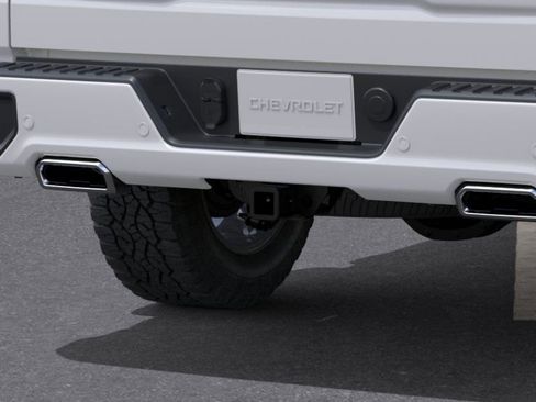 Used 2024 Chevrolet Silverado 1500 High Country w/ Z71 Off-Road Package image 14