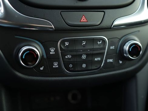 Used 2019 Chevrolet Equinox LT image 15