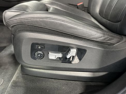 Used 2021 BMW X5 M50i w/ Executive Package image 28