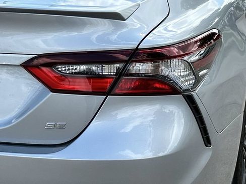 Used 2024 Toyota Camry SE FWD image 8